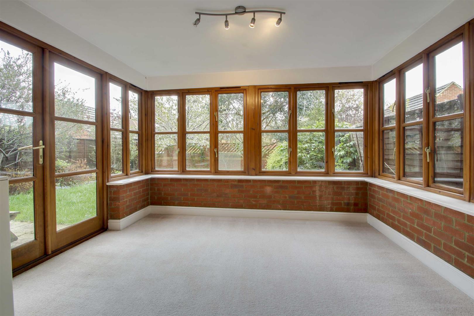 4 bed property in Winstanley Lane, Milton Keynes